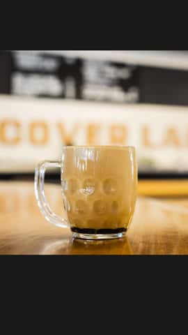Lukr Pours