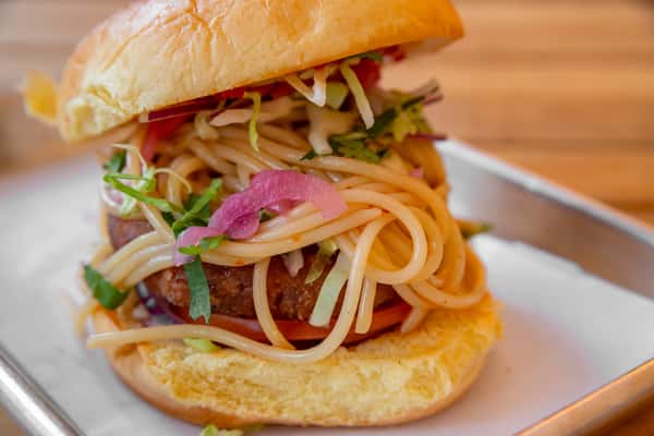 Noodle burger
