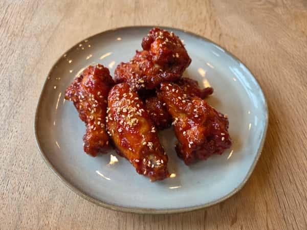 Sweet and Spicy Korean Style Chicken Wings