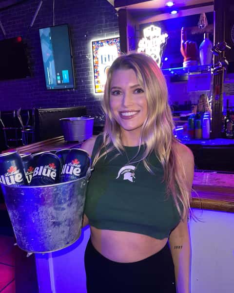 Counting down the days until kickoff! Join us next Friday for $25 domestic buckets, Sparty Bombs, and the first MSU Football game with sound starting at 6:00 PM! š»
No better place to be than the best MSU bar in Chicago šš¤
#chihappyhour #lincolnpark #tinlizzie #msu #msualumni #collegefootball #chicagogram #michiganstate