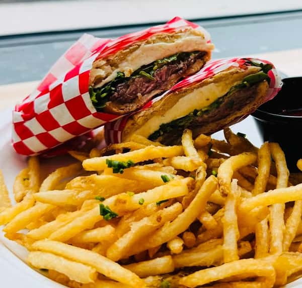 Steak Panini, Fries