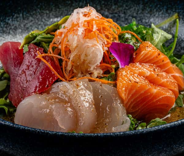 Japonesa Sashimi salad