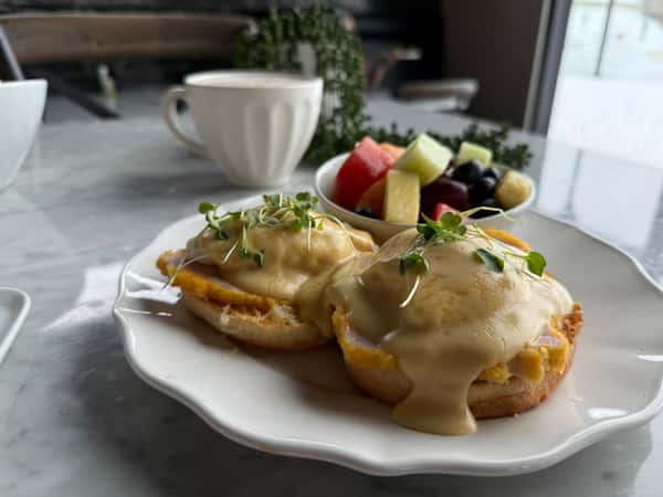Canadian Bacon Benny