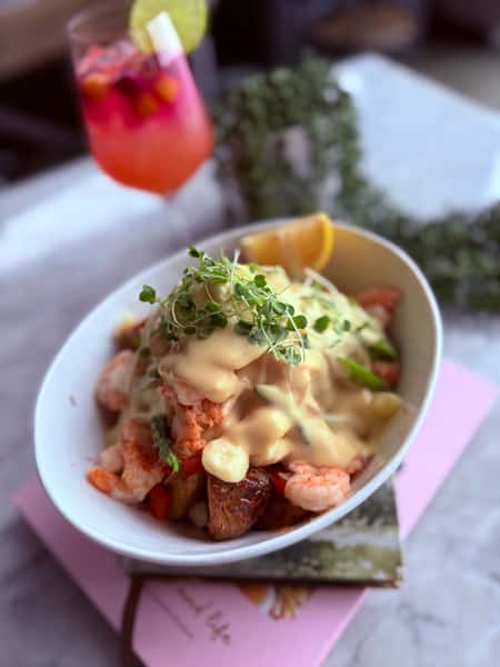 Breakfast Poutine