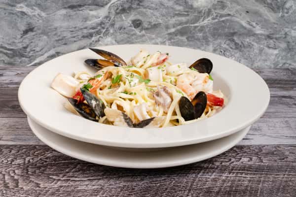 Linguine Pescatore Bianca