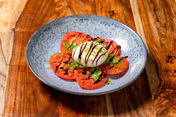 BURRATA TRUFFLE & TOMATO