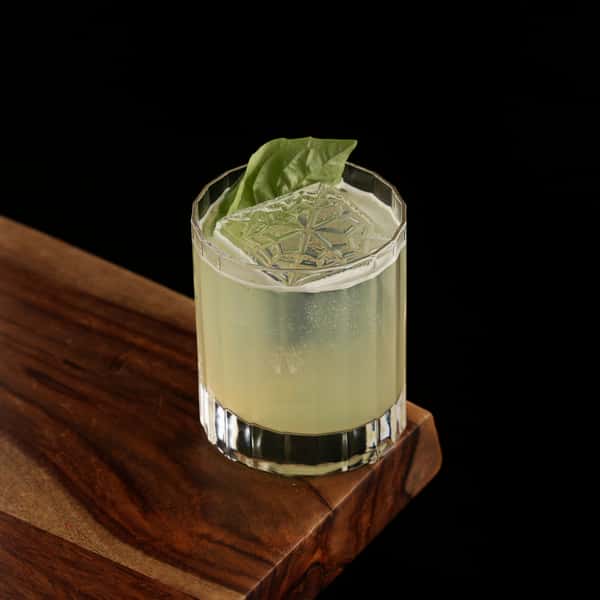 GIN BASIL SMASH