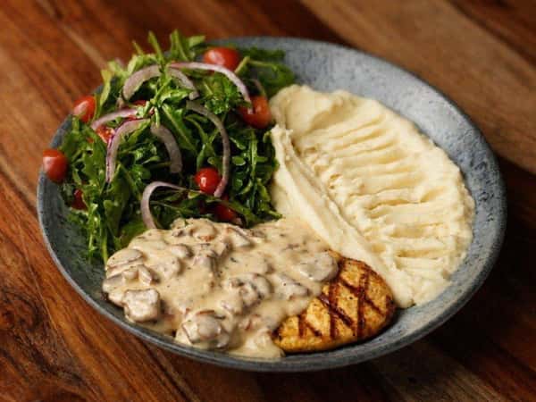 Grilled Chicken with Mushroom Sauce