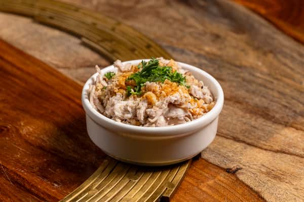 CHICKEN WITH WALNUTS