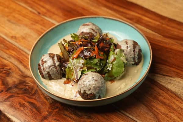 Falafel with Hummus