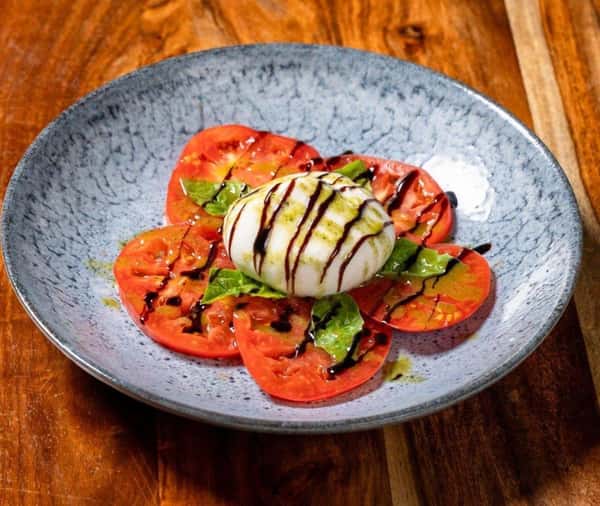 BURATTA TRUFFLE & TOMATO