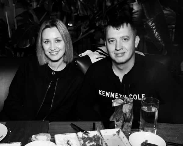 Couple at the best Hookah Lounge in Las Vegas at Nukha