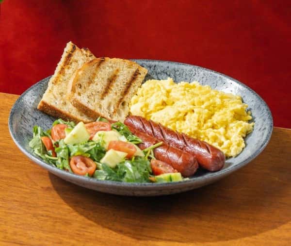 SCRAMBLED EGG WITH SAUSAGE