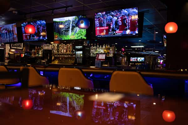 bar