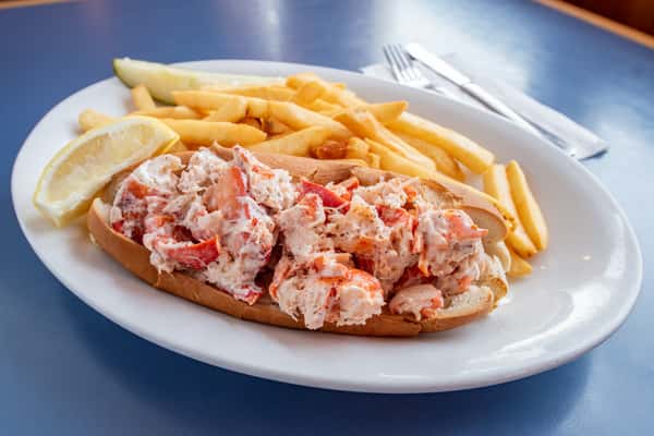 Billy's Famous Lobster Roll