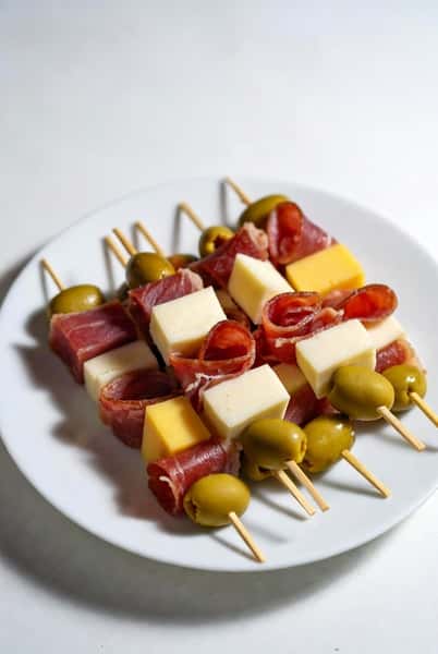 Antipasto Skewers (12)