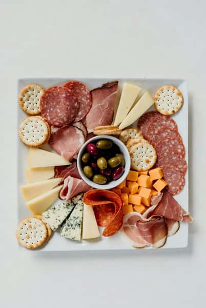 Meat & Cheese Snack Tray (36 oz.)