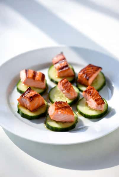 Grilled Salmon on Cucumber Canape (24)