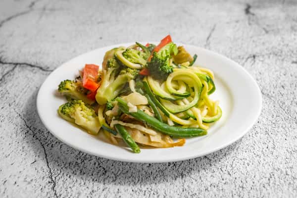 Broccoli & Zucchini On Bed of Linguine
