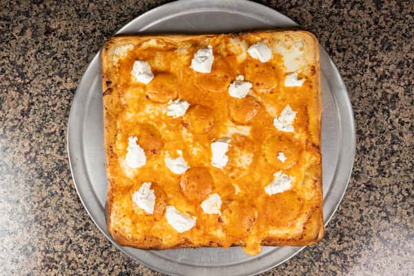 Triple Cheese Ravioli Vodka Pizza