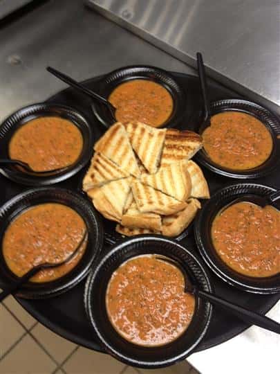 Pita chips and dipping sauce