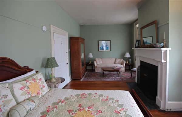 Suite room