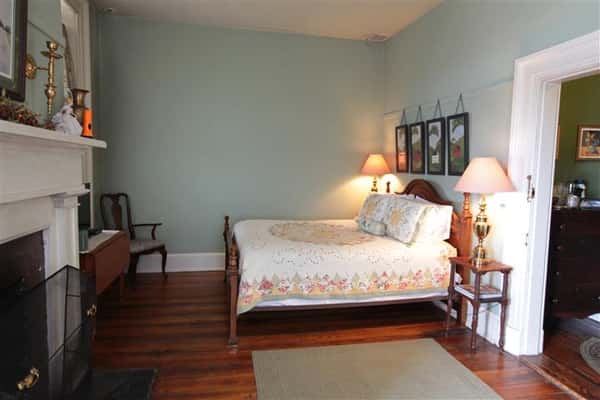 Suite bedroom