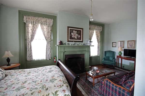 Suite room with fire place