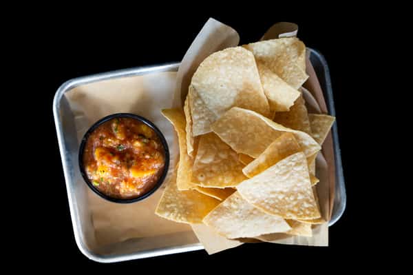 Peach Salsa w/ Corn Tortilla Chips