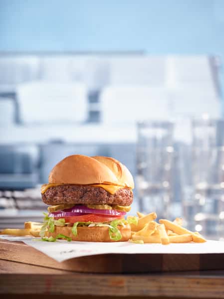 Classic Cheeseburger