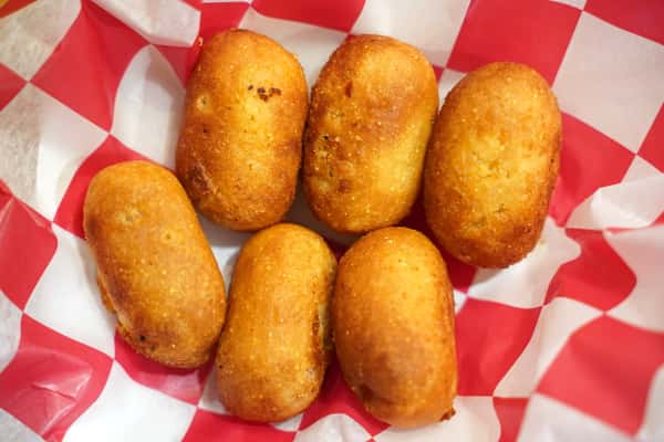 Mini Corn Dogs (6pc)