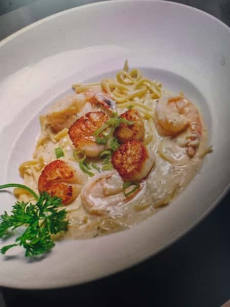 Seafood Alfredo