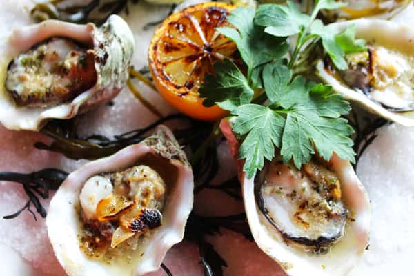 Grilled Oysters / Oysters on Half Shell*