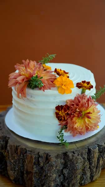 cake with fall flowers