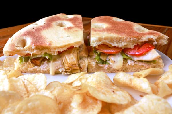 sandwich & chips