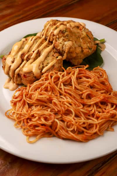 crab cakes & pasta