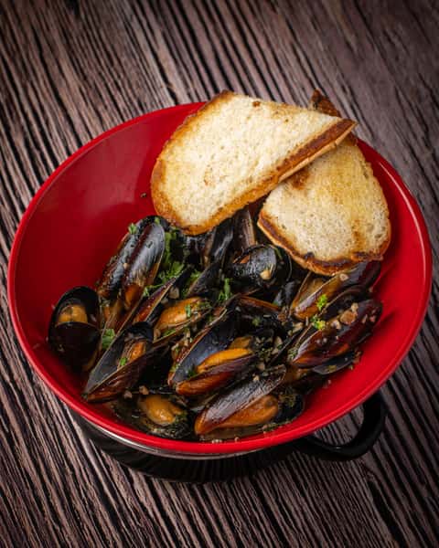 Blue Cheese & Bacon Mussels