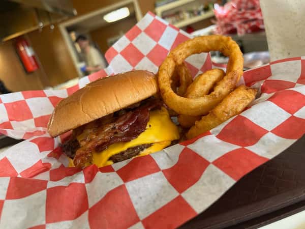 Bacon Cheeseburger with Onion Rings