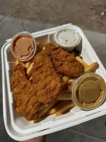 Chicken Tender Meal (3 TENDERS + FRIES+ 20oz drink)