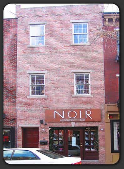 store front of noir restaurant and bar