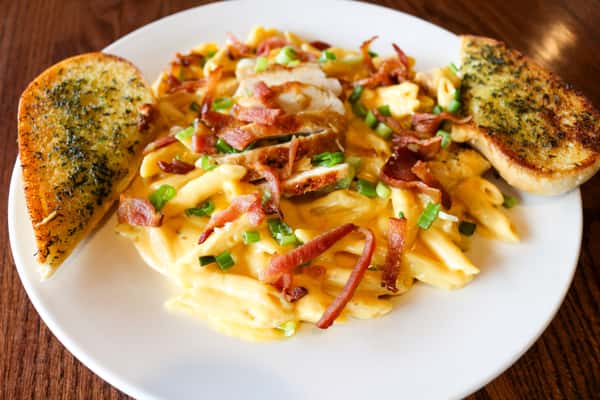 Thursday Dinner: Chicken and Bacon Mac