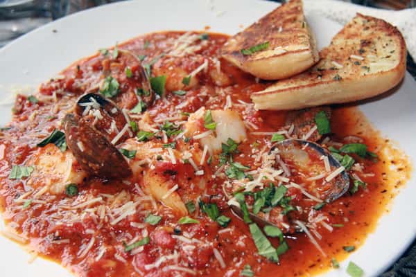 Sunday Dinner: Seafood Cioppino