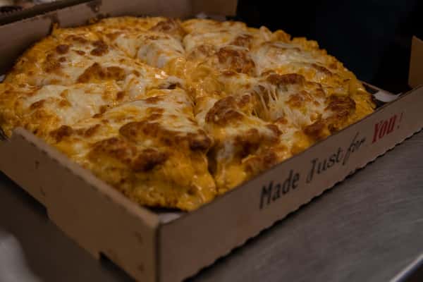 Mac-n-Cheese Pizza of the Month