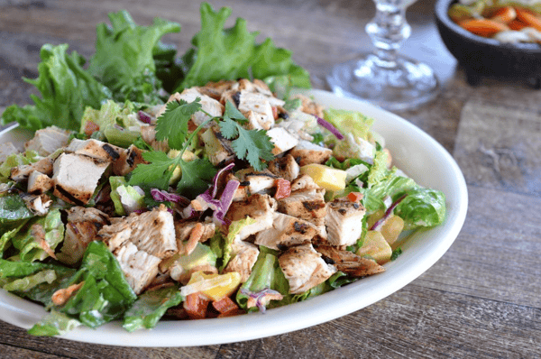 Pollo Mango Salad