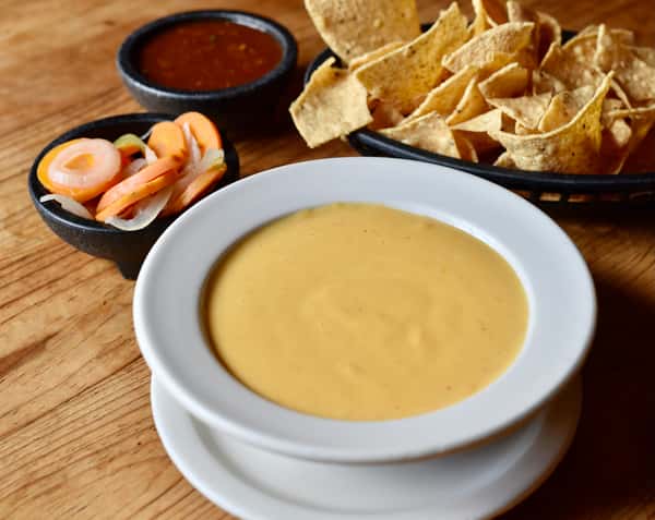 Chili con Queso Large