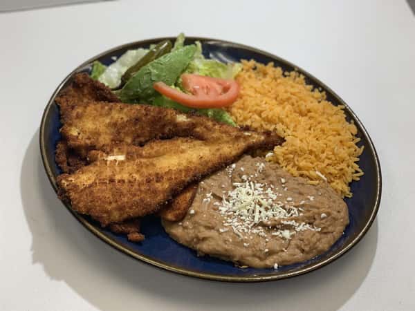 Guilotas: Fried whole quail with roasted tomatillo sauce, rice and beans.