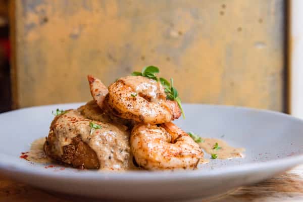 Saucy prawn dish