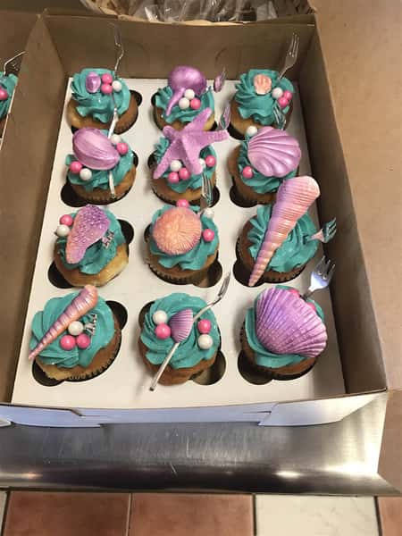 Ocean themed cupcakes