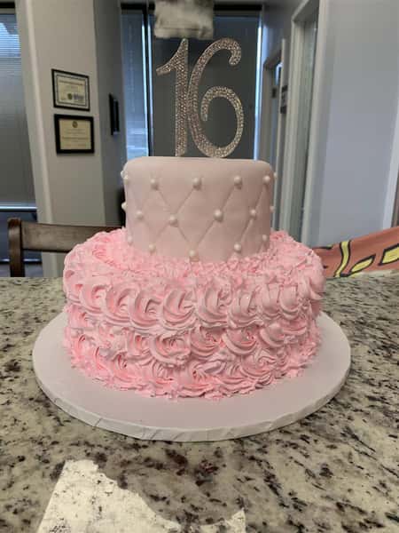 a sweet 16 birthday cake