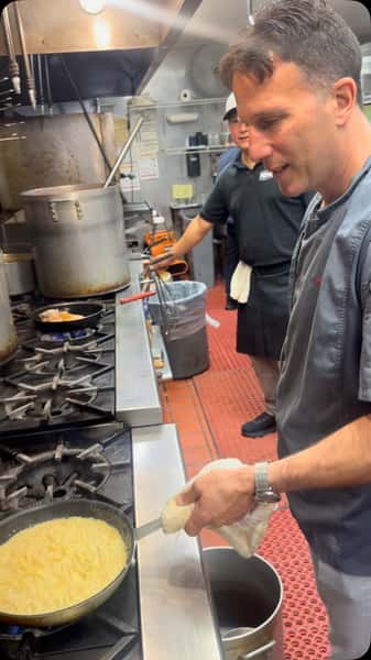A behind the scenes sneak peek of this weekends specials! These are so good - trust us you don’t wanna miss out! 🦞😍

#popeiscoram #popeisyum #lifoodie #popeisclambar #newspecials